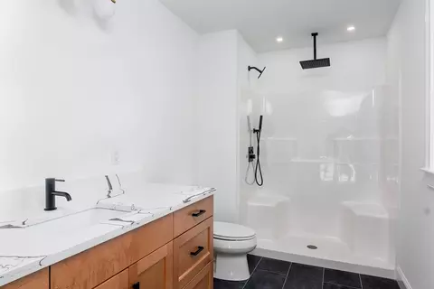 Bath - 3 Crest Ave, Worcester, MA 01607 photo 5 of 6