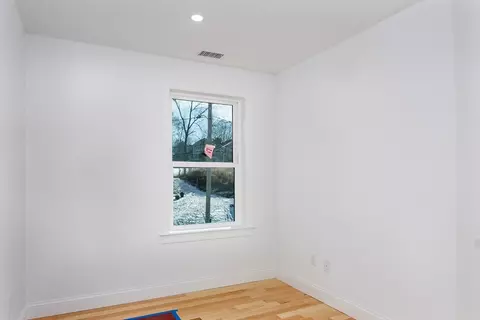 Bedroom - 3 Crest Ave, Worcester, MA 01607 photo 1 of 8