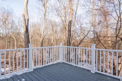 Exterior - 3 Crest Ave, Worcester, MA 01607 photo 2 of 2