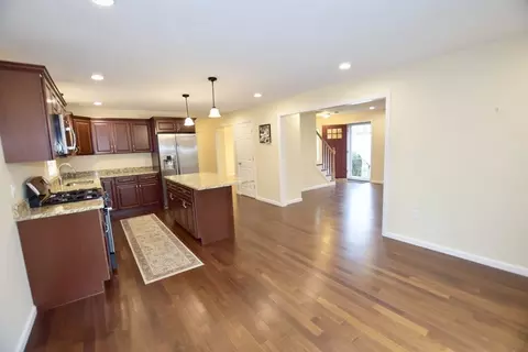 60 Cedar St, Middleboro, MA 02346 photo 6