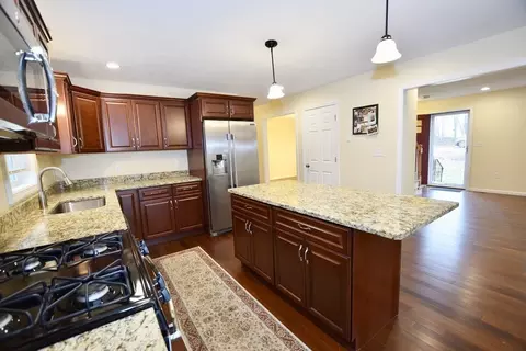 60 Cedar St, Middleboro, MA 02346 photo 8