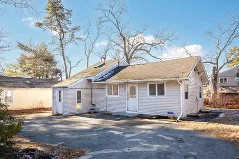 74 Glen Charlie Rd, Wareham, MA 02538 photo 3