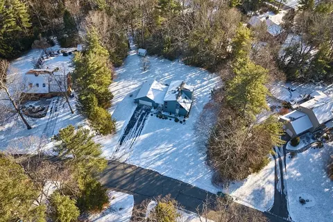 View/Area - 47 Ashley Cir, Easthampton, MA 01027 photo 3 of 6