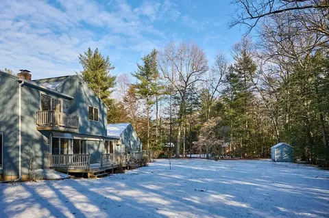Exterior - 47 Ashley Cir, Easthampton, MA 01027 photo 4 of 8