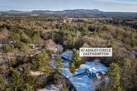 View/Area - 47 Ashley Cir, Easthampton, MA 01027 photo 2 of 6