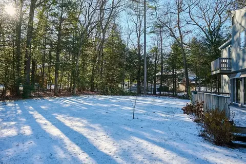 Exterior - 47 Ashley Cir, Easthampton, MA 01027 photo 6 of 8