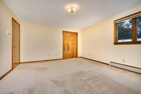 Bedroom - 47 Ashley Cir, Easthampton, MA 01027 photo 3 of 5