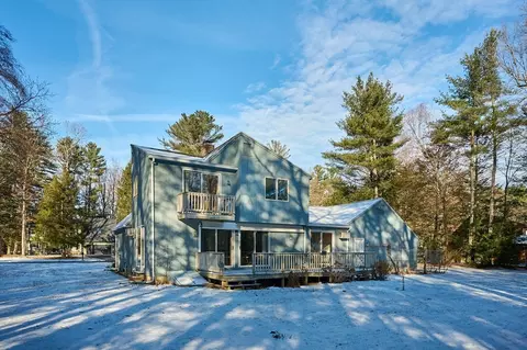 Exterior - 47 Ashley Cir, Easthampton, MA 01027 photo 3 of 8
