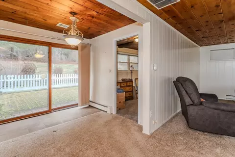 411 Forest Hills Rd, Springfield, MA 01128 photo 13