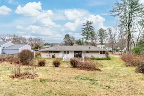 411 Forest Hills Rd, Springfield, MA 01128 photo 8