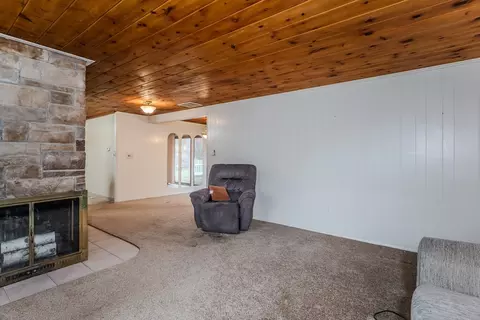 411 Forest Hills Rd, Springfield, MA 01128 photo 12