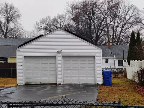 66 Redlands, Springfield, MA 01104 photo 5