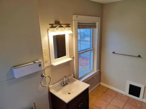 66 Redlands, Springfield, MA 01104 photo 22