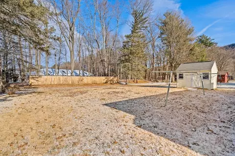7 Keddy St, Easthampton, MA 01027 photo 3