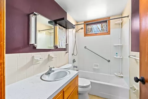 7 Keddy St, Easthampton, MA 01027 photo 16