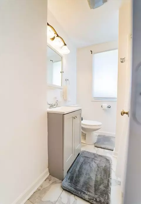 469 Mount Hope Ave, Fall River, MA 02724 photo 9