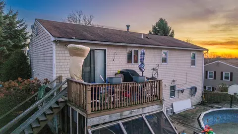 78 Duncan St, Fall River, MA 02721 photo 4