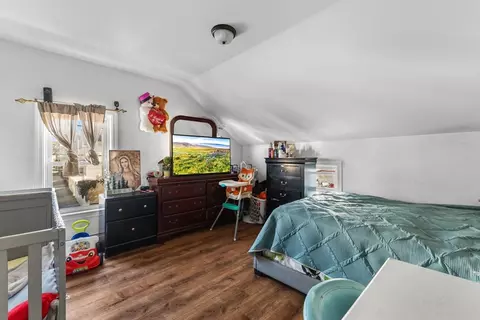 Bedroom - 105 Church St, Fall River, MA 02724 photo 6 of 8