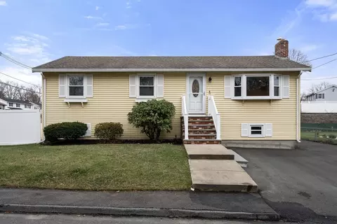 12 Crescent Dr, Salem, MA 01970