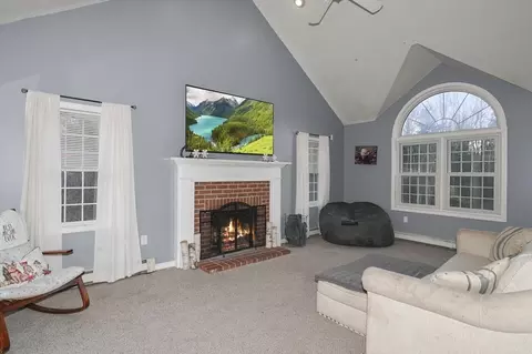 Living - 24 N End Rd, Townsend, MA 01469 photo 1 of 3