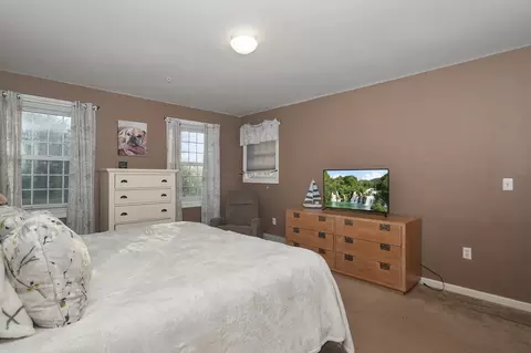 Bedroom - 24 N End Rd, Townsend, MA 01469 photo 2 of 10