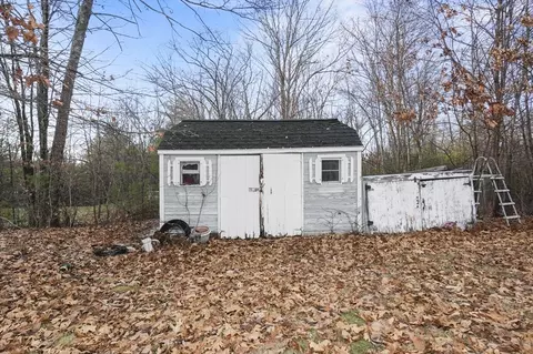 Exterior - 24 N End Rd, Townsend, MA 01469 photo 5 of 8