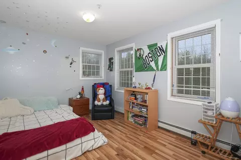 Bedroom - 24 N End Rd, Townsend, MA 01469 photo 9 of 10