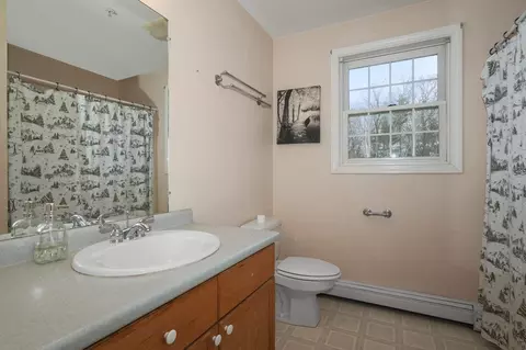 Bath - 24 N End Rd, Townsend, MA 01469 photo 3 of 3