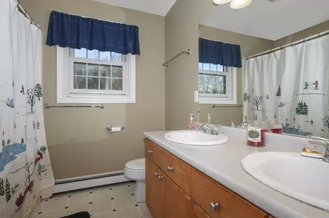 Bath - 24 N End Rd, Townsend, MA 01469 photo 2 of 3