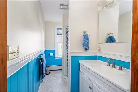 26-28 Exeter St, Easthampton, MA 01027 photo 18
