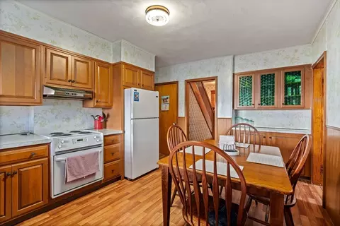 26-28 Exeter St, Easthampton, MA 01027 photo 4
