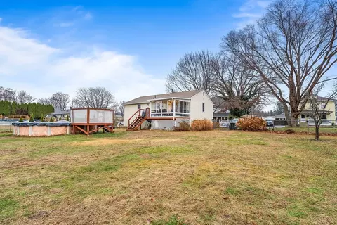 Exterior - 135 Joy St, Chicopee, MA 01013 photo 7 of 11