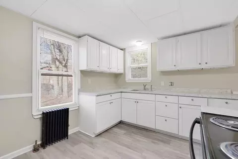 15 Vassar St, Springfield, MA 01109 photo 8