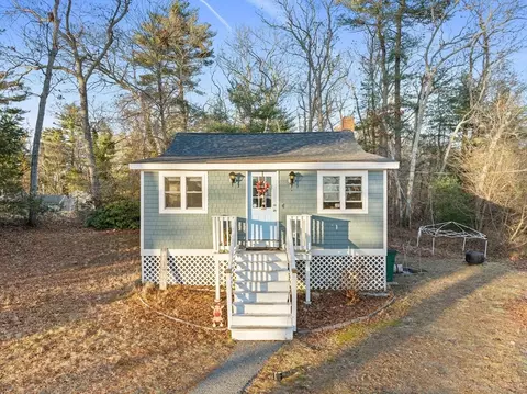 100 Indian Trl, Pembroke, MA 02359