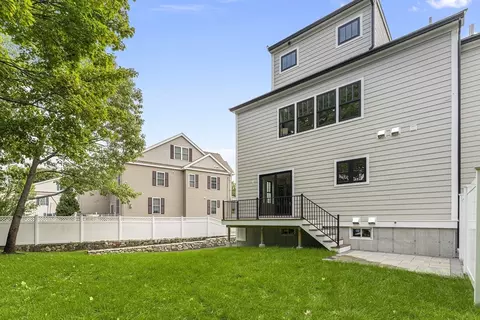 Exterior - 10 Guild Rd #10, Needham, MA 02494 photo 4 of 4