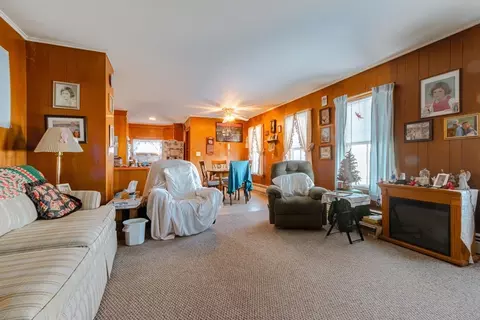 Living - 38 Harris St, Webster, MA 01570 photo 2 of 3
