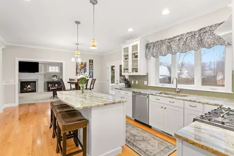 76 North St, Georgetown, MA 01833 photo 5