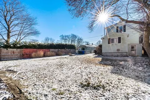 178 Bullock St, Fall River, MA 02723 photo 7