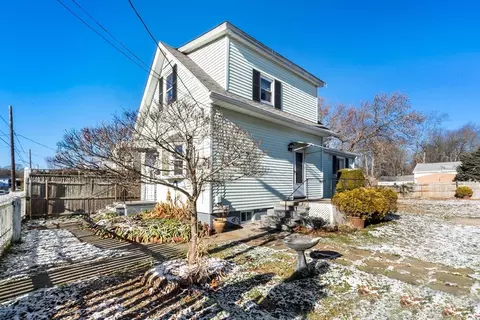 178 Bullock St, Fall River, MA 02723 photo 3