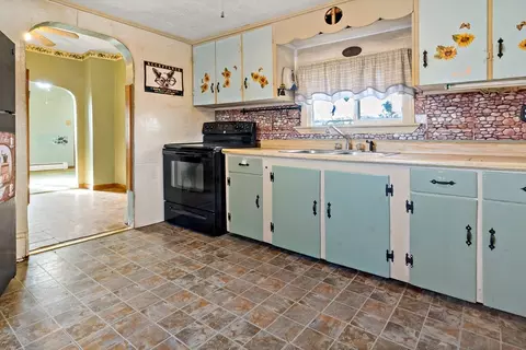 178 Bullock St, Fall River, MA 02723 photo 13