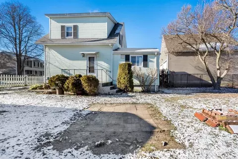 178 Bullock St, Fall River, MA 02723 photo 5