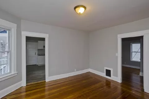 507 Dickinson St, Springfield, MA 01108 photo 14