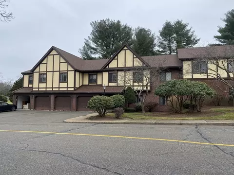 32 Rainbow Pond Dr #A 1, Walpole, MA 02081