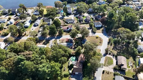 6 Irene Ave, Wareham, MA 02571 photo 2
