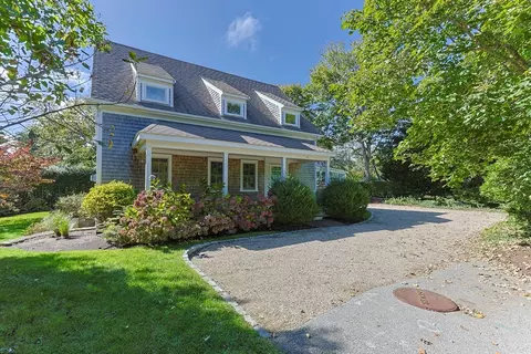 22 Cahoons Holw, Chatham, MA 02633