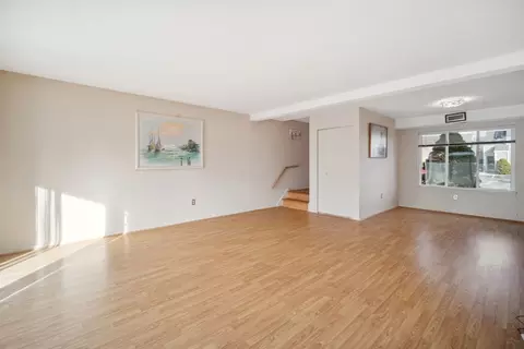 Living - 30 Nassau #30, Springfield, MA 01129 photo 5 of 8