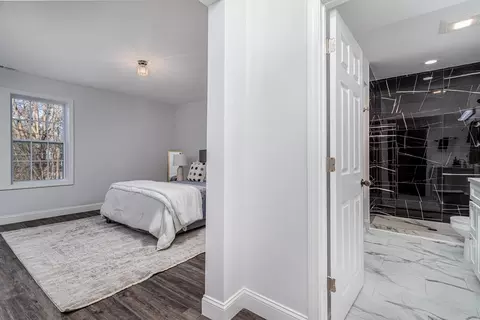 Entry Way - 19 Kendall St, Athol, MA 01331 photo 4 of 6
