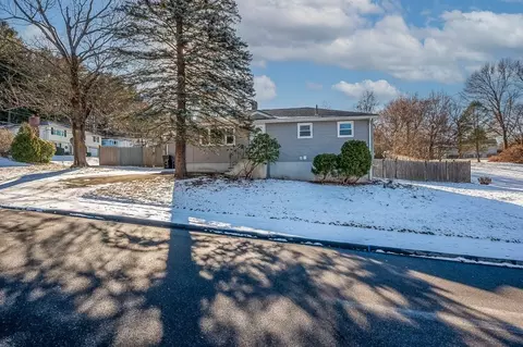 49 Flynn Ave, Marlborough, MA 01752