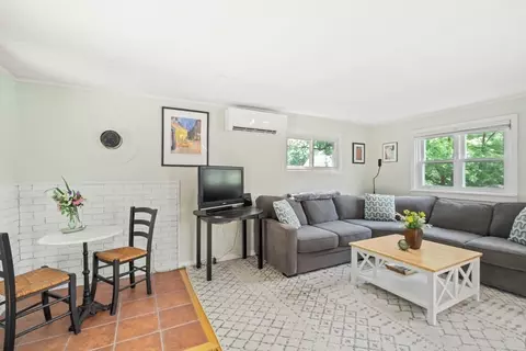 17 Brooks Rd, Gloucester, MA 01930 photo 4