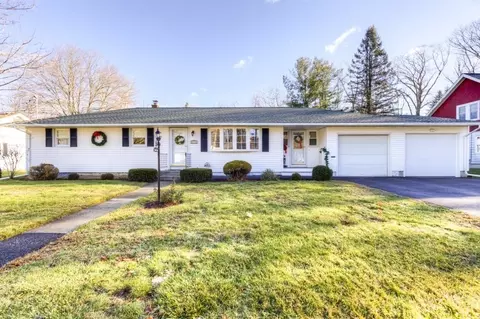 34 Goulding Dr, Auburn, MA 01501